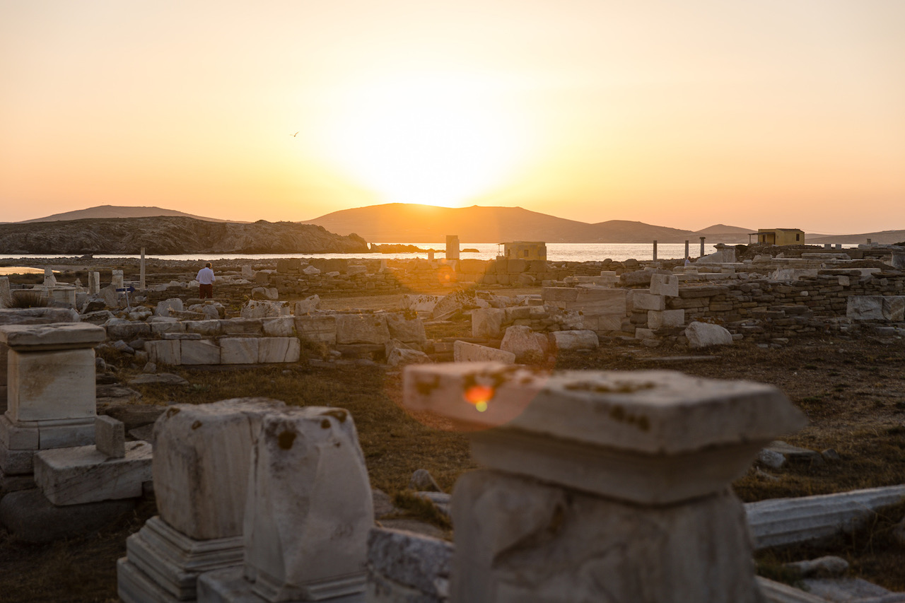 Delos